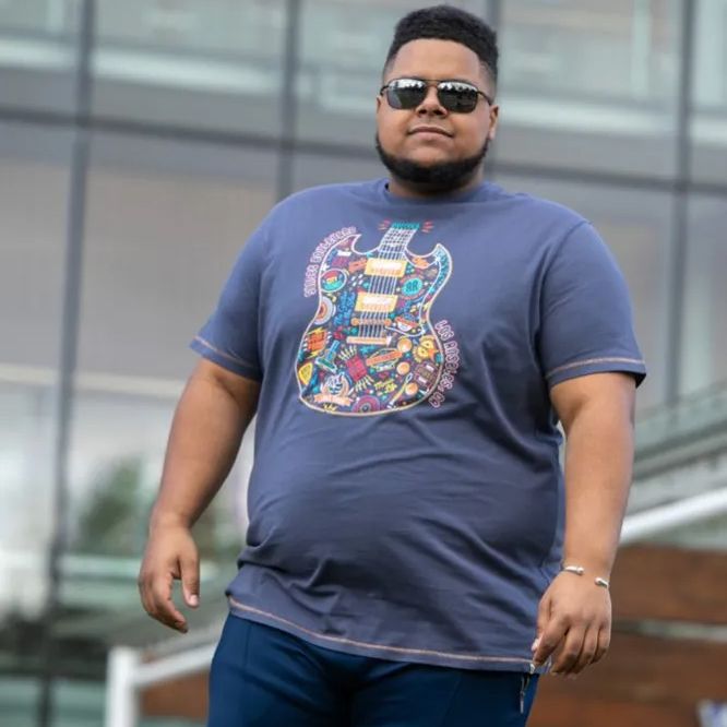 A11658 D555 Guitar Printed T Shirt