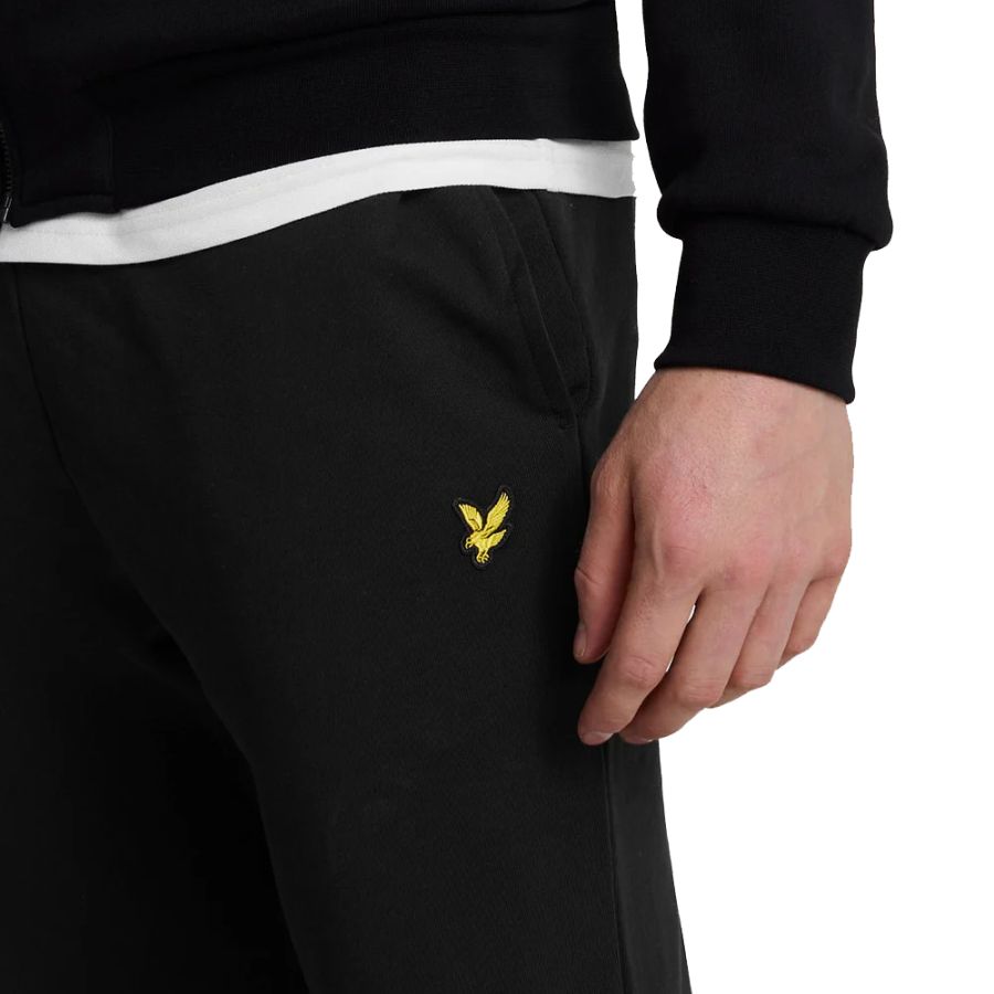 F1554 Lyle & Scott Regular Fit Joggers (Black)