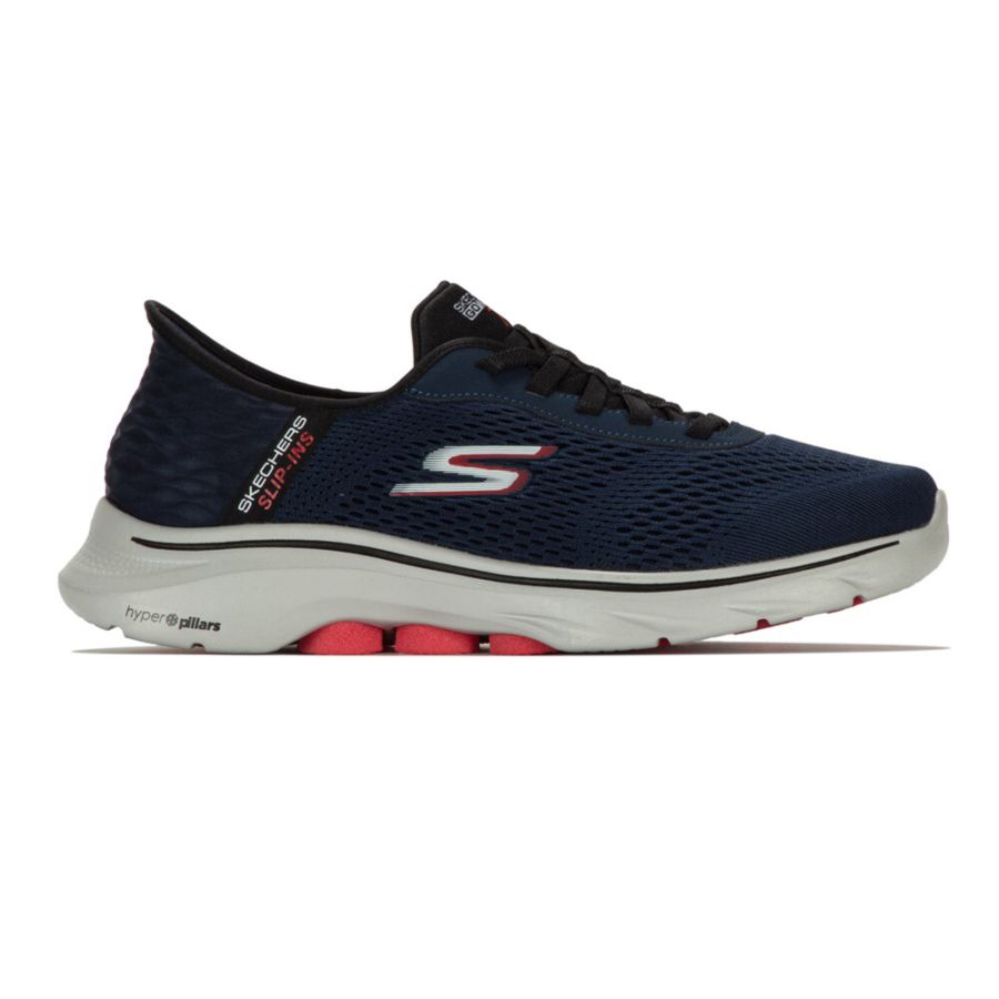 H1852 Skechers Go Walk 7 Free Hand Slip-Ins Trainers