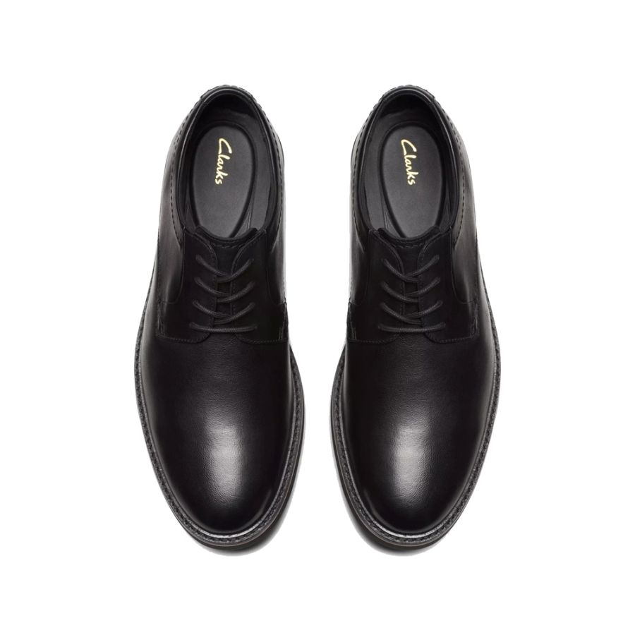 H1961 Clarks Atticus LT Plain Lace up Shoe G Fitting (Black)