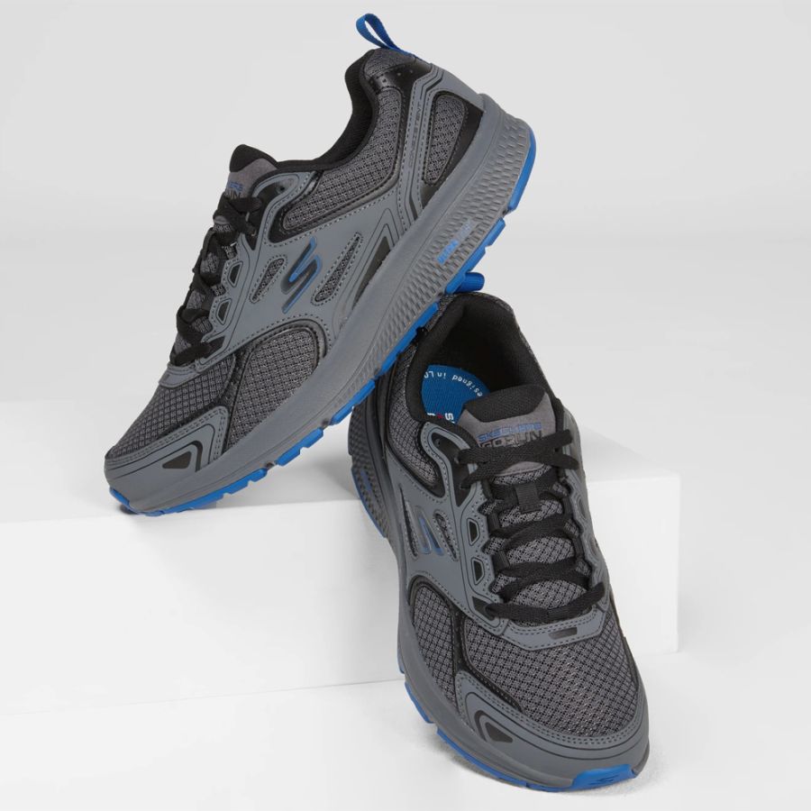 H1922 Skechers GOrun Consistent Extra Wide Trainer